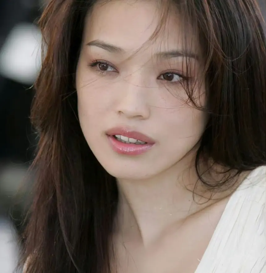 《法国空姐三部曲》超清未删减版在线看-国语中字完整资源-法国《法国空姐三部曲》1080P高清电影免费播放