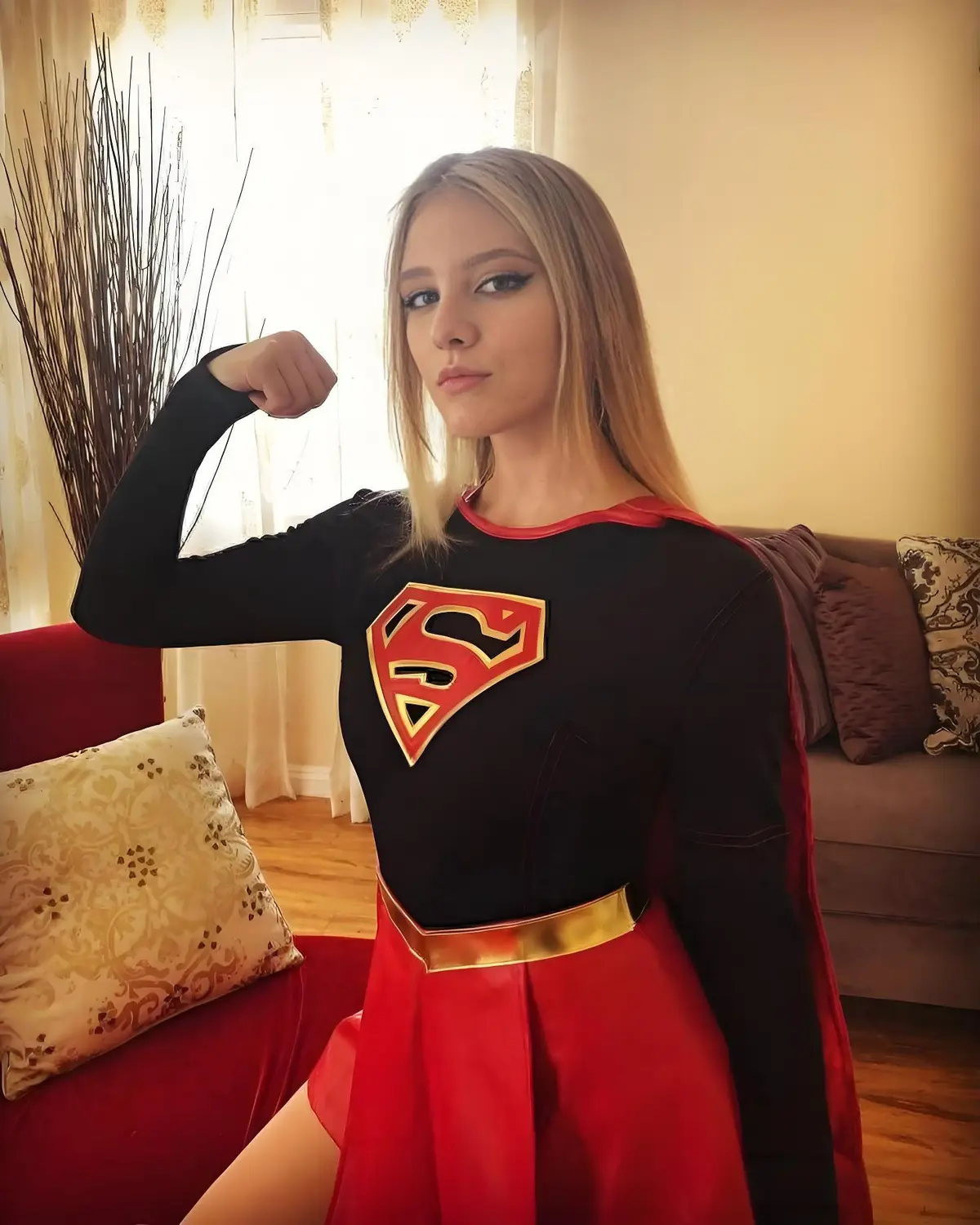 《宠物保姆》立即观看！2025年满星级电影《宠物保姆》无删减版迅雷网盘播放/下载资源