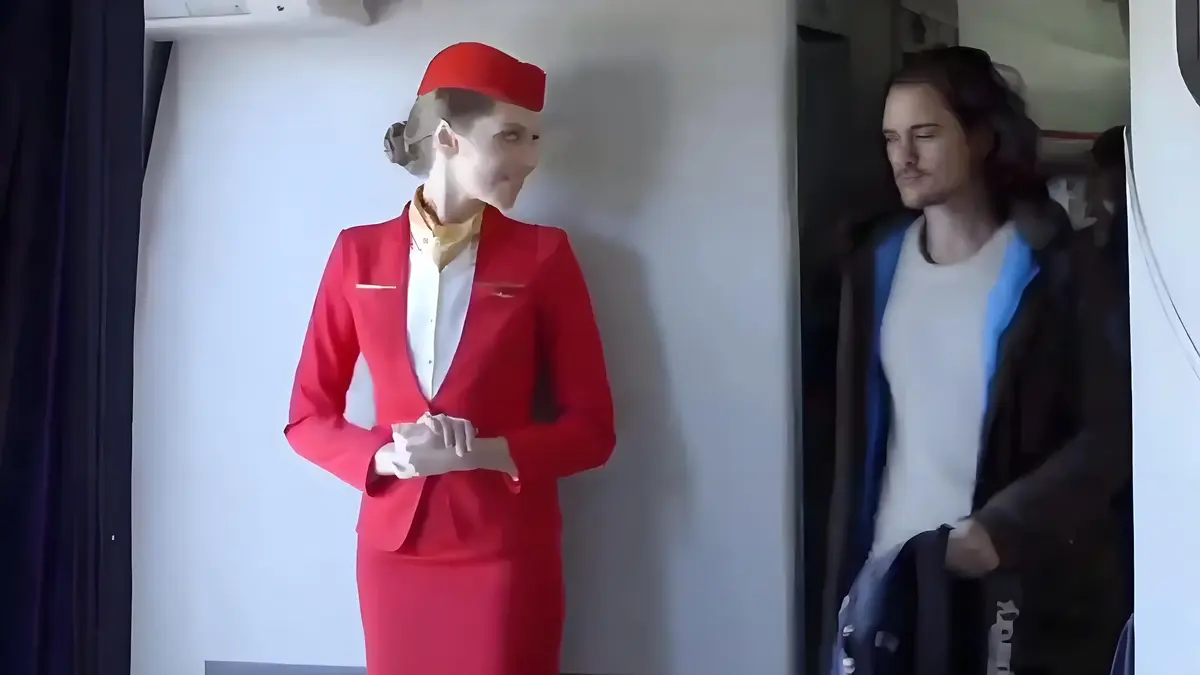 《私人航空》超清1080P未删减版｜《私人航空》法国浪漫高空奇遇，云端邂逅与命运交织的完整情感故事资源