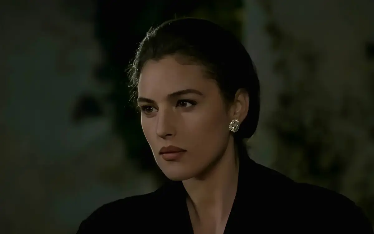 《人妻》未删减版高清资源在线观看_意大利电影《人妻》1080P完整版免费播放